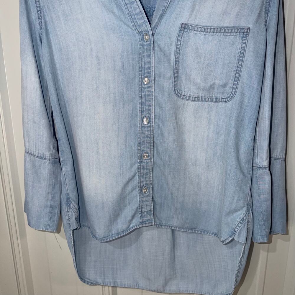 Bella Doll Lightweight Denim Soft Blue Button Up Long Sleeve Size Small - Picture 4 of 11